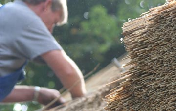 professional Castle End thatchers